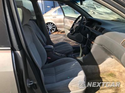 Piąte zdjęcie samochodu w środku: 1999 TOYOTA CAMRY CE VIN:4T1BG22K8XU567179 - miniatura