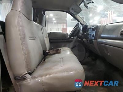 Zdjęcie 10 z 12 samochodu: 2005 FORD F-250 SUPER DUTY VIN:1FTNF20595EC88445 - miniatura