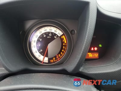 Zdjęcie 9 z 13 samochodu: 2013 TOYOTA SCION XD VIN:JTKKUPB47D1031843 - miniatura
