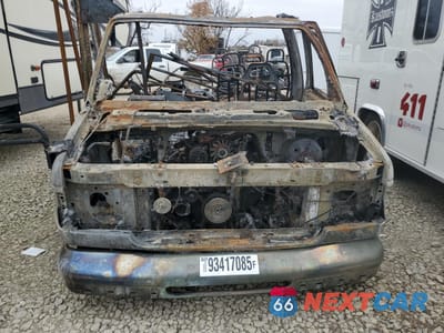 Piąte zdjęcie samochodu w środku: 2004 FORD ECONOLINE E350 SUPER DUTY CUTAWAY VAN VIN:1FDWE35SX4HB04635 - miniatura