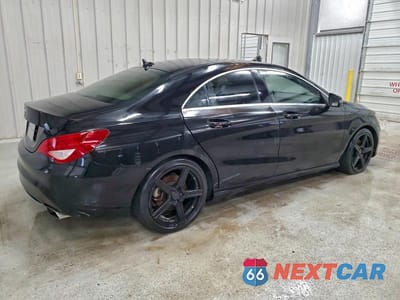 Trzecie zdjęcie samochodu z tyłu: 2015 MERCEDES-BENZ CLA 250 VIN:WDDSJ4EB4FN170581 - miniatura