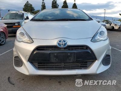 Piąte zdjęcie samochodu w środku: 2016 TOYOTA PRIUS C VIN:JTDKDTB3XG1134296 - miniatura