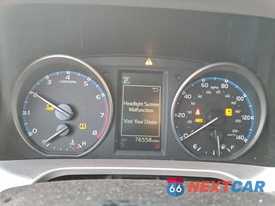 Zdjęcie 9 z 12 samochodu: 2017 TOYOTA RAV4 LE VIN:JTMZFREV8HJ147994 - miniatura