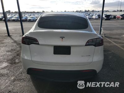 Zdjęcie 6 z 14 samochodu: 2023 TESLA MODEL Y VIN:7SAYGAEE2PF742875 - miniatura