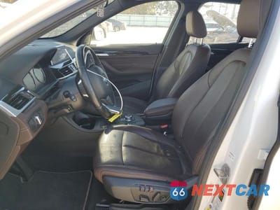 Zdjęcie 7 z 11 samochodu: 2021 BMW X1 XDRIVE28I VIN:WBXJG9C05M5S15997 - miniatura