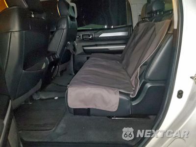 Zdjęcie 9 z 13 samochodu: 2020 TOYOTA TUNDRA CREWMAX 1794 VIN:5TFAY5F1XLX944796 - miniatura