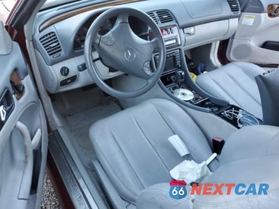 Zdjęcie 8 z 12 samochodu: 2002 MERCEDES-BENZ CLK 430 VIN:WDBLK70G62T112427 - miniatura