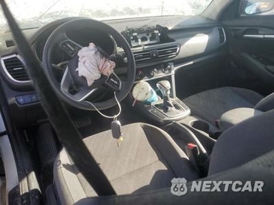 Zdjęcie 8 z 12 samochodu: 2021 KIA SELTOS LX VIN:KNDEPCAA1M7052020 - miniatura