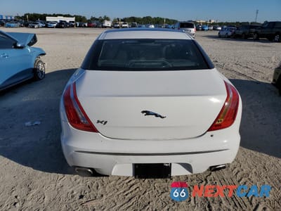 Zdjęcie 6 z 12 samochodu: 2011 JAGUAR XJ VIN:SAJWA1CB6BLV05991 - miniatura