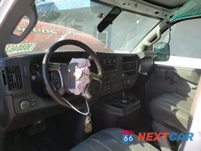Zdjęcie 8 z 13 samochodu: 2019 CHEVROLET EXPRESS G2500 VIN:1GCWGBFG0K1261079 - miniatura