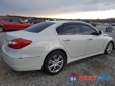 Trzecie zdjęcie samochodu z tyłu: 2012 HYUNDAI GENESIS 3.8L VIN:KMHGC4DD3CU186636 - miniatura