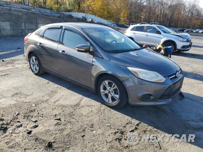 Czwarte zdjęcie samochodu z boku: 2014 FORD FOCUS SE VIN:1FADP3F29EL127607 - miniatura