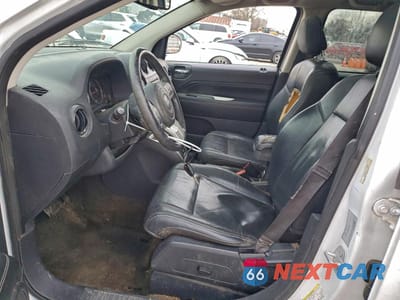 Zdjęcie 7 z 13 samochodu: 2017 JEEP COMPASS LATITUDE VIN:1C4NJDEB1HD109687 - miniatura