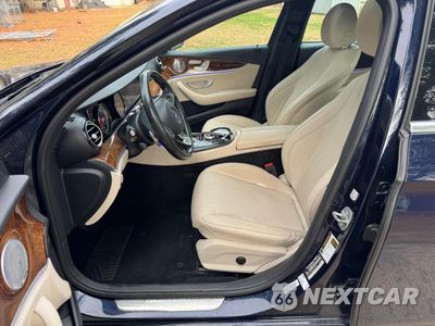 Zdjęcie 12 z 13 samochodu: 2018 MERCEDES-BENZ E 300 4MATIC VIN:WDDZF4KB0JA335045 - miniatura