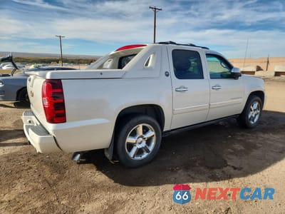 Trzecie zdjęcie samochodu z tyłu: 2013 CHEVROLET AVALANCHE LTZ VIN:3GNTKGE78DG272519 - miniatura