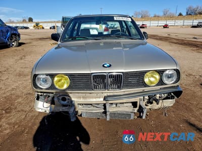 Piąte zdjęcie samochodu w środku: 1987 BMW 325 IS VIN:WBAAA1300H2322587 - miniatura