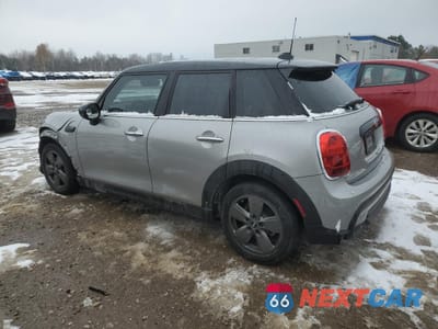 Drugie zdjęcie samochodu z przodu: 2024 MINI COOPER VIN:WMW33DK06R2V28682 - miniatura