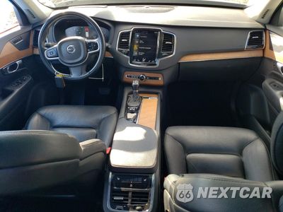 Zdjęcie 8 z 13 samochodu: 2022 VOLVO XC90 T6 MOMENTUM VIN:YV4A221K4N1809770 - miniatura