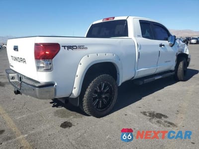 Trzecie zdjęcie samochodu z tyłu: 2011 TOYOTA TUNDRA DOUBLE CAB SR5 VIN:5TFRY5F18BX114657 - miniatura