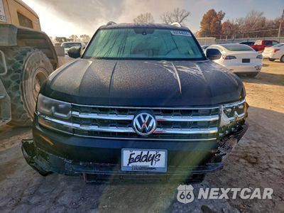 Piąte zdjęcie samochodu w środku: 2018 VOLKSWAGEN ATLAS SE VIN:1V2CR2CAXJC568323 - miniatura