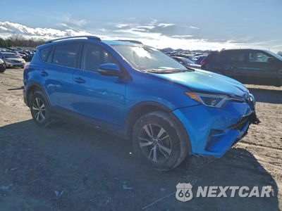 Czwarte zdjęcie samochodu z boku: 2017 TOYOTA RAV4 XLE VIN:JTMWFREVXHJ101232 - miniatura