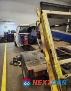 Zdjęcie 9 z 10 samochodu: 2006 CHEVROLET SILVERADO C3500 VIN:1GBJC34D56E236508 - miniatura