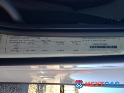 Zdjęcie 10 z 10 samochodu: 2023 VOLVO VN VNL - semi truck VIN:4V4NC9EH7PN329442 - miniatura