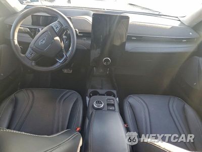 Zdjęcie 8 z 12 samochodu: 2021 FORD MUSTANG MACH-E PREMIUM VIN:3FMTK3SU9MMA03227 - miniatura