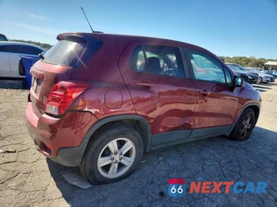 Trzecie zdjęcie samochodu z tyłu: 2021 CHEVROLET TRAX LS VIN:KL7CJKSB6MB315400 - miniatura
