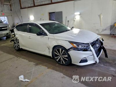 Czwarte zdjęcie samochodu z boku: 2021 NISSAN ALTIMA SR VIN:1N4BL4CV5MN324610 - miniatura