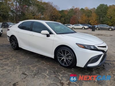 Czwarte zdjęcie samochodu z boku: 2024 TOYOTA CAMRY SE VIN:4T1T11AK2RU250230 - miniatura