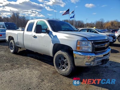 Czwarte zdjęcie samochodu z boku: 2012 CHEVROLET SILVERADO K1500 LT VIN:1GCRKSE05CZ331520 - miniatura
