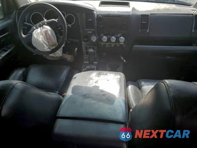 Zdjęcie 8 z 12 samochodu: 2010 TOYOTA TUNDRA GRADE VIN:5TFEY5F11AX095642 - miniatura