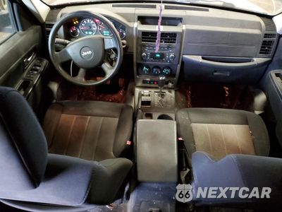 Zdjęcie 8 z 14 samochodu: 2009 JEEP LIBERTY SPORT VIN:1J8GN28K29W545041 - miniatura
