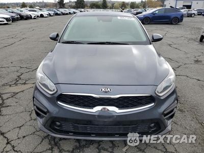 Piąte zdjęcie samochodu w środku: 2019 KIA FORTE S VIN:3KPF34AD0KE105108 - miniatura