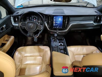 Zdjęcie 8 z 13 samochodu: 2018 VOLVO XC60 T6 MOMENTUM VIN:YV4A22RK3J1094253 - miniatura