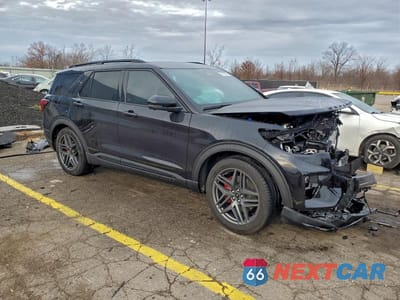 Czwarte zdjęcie samochodu z boku: 2025 FORD EXPLORER ST VIN:1FMWK8GC9SGC90568 - miniatura