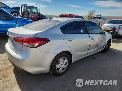 Trzecie zdjęcie samochodu z tyłu: 2017 KIA FORTE LX VIN:3KPFK4A75HE120368 - miniatura
