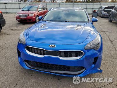 Piąte zdjęcie samochodu w środku: 2018 KIA STINGER PREMIUM VIN:KNAE25LA8J6037472 - miniatura