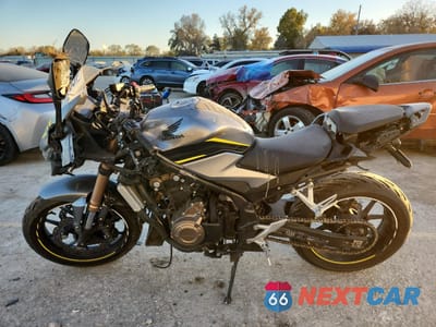 Trzecie zdjęcie samochodu z tyłu: 2022 HONDA CBR500 RA VIN:MLHPC6253N5301662 - miniatura