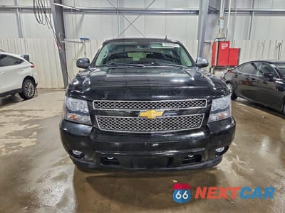 Piąte zdjęcie samochodu w środku: 2013 CHEVROLET SUBURBAN K1500 LTZ VIN:1GNSKKE75DR313428 - miniatura
