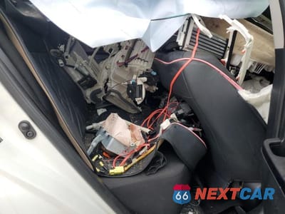 Zdjęcie 10 z 11 samochodu: 2018 TOYOTA COROLLA IM VIN:JTNKARJE3JJ568089 - miniatura