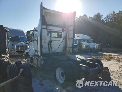Trzecie zdjęcie samochodu z tyłu: 2017 VOLVO VNL SEMI TRUCK VIN:4V4N39TG3HN987979 - miniatura