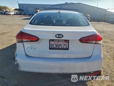 Zdjęcie 6 z 12 samochodu: 2018 KIA FORTE LX VIN:3KPFK4A79JE214436 - miniatura