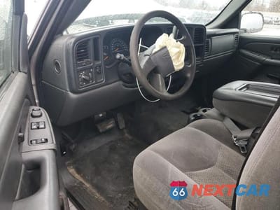 Zdjęcie 8 z 13 samochodu: 2006 CHEV SILVERADO VIN:1GCEC14X36Z257393 - miniatura