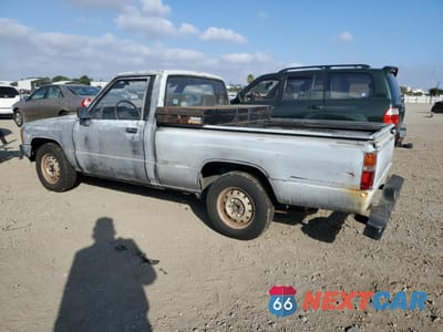 Drugie zdjęcie samochodu z przodu: 1988 TOYOTA PICKUP 1/2 TON RN50 VIN:JT4RN50R9J5145563 - miniatura