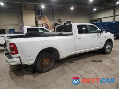 Trzecie zdjęcie samochodu z tyłu: 2020 RAM 3500 BIG HORN VIN:3C63RRHLXLG232845 - miniatura