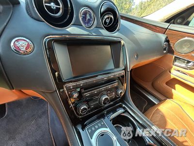 Zdjęcie 11 z 14 samochodu: 2013 JAGUAR XJ VIN:SAJWA1C73D8V44829 - miniatura