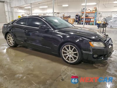 Czwarte zdjęcie samochodu z boku: 2011 AUDI A5 PREMIUM VIN:WAUCFAFR5BA040267 - miniatura