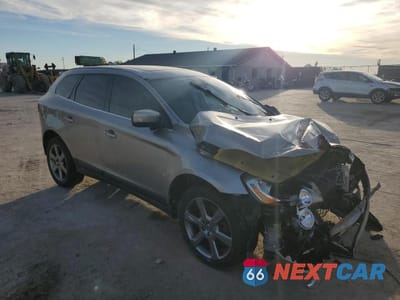 Czwarte zdjęcie samochodu z boku: 2013 VOLVO XC60 3.2 VIN:YV4952DL5D2421342 - miniatura